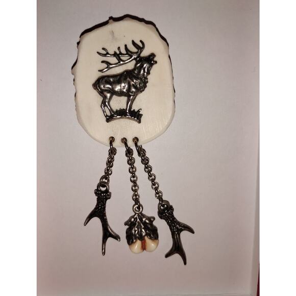 Vintage Alpine Hunting Brooch – Stag with Roe Deer Teeth and Antler Charms - Picture 5 of 5